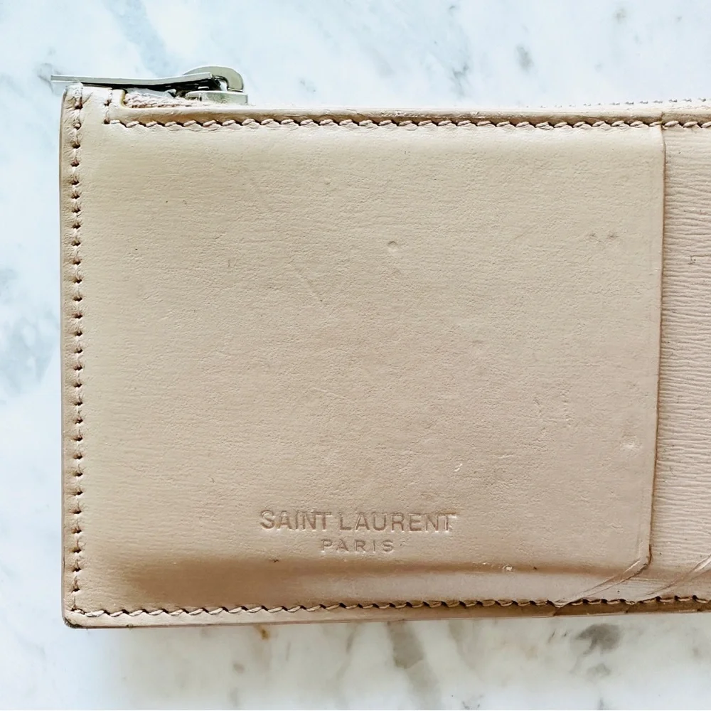 SAINT LAURENT Paris Zipped Credit Card Case in Acapulco Nude Shiny Leather - Picture 6 of 15